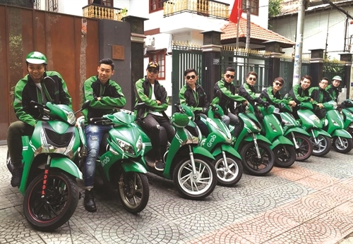 hình sinh viên chạy grab